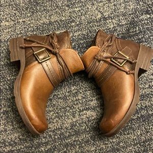 Earth Origins Buckle Brown Booties Boots Sz 8 NEW